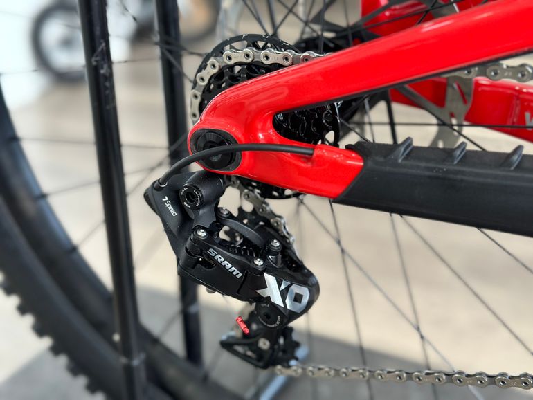 Santa Cruz V10 Dh / Carbon Cc 2024 usata — dettaglio