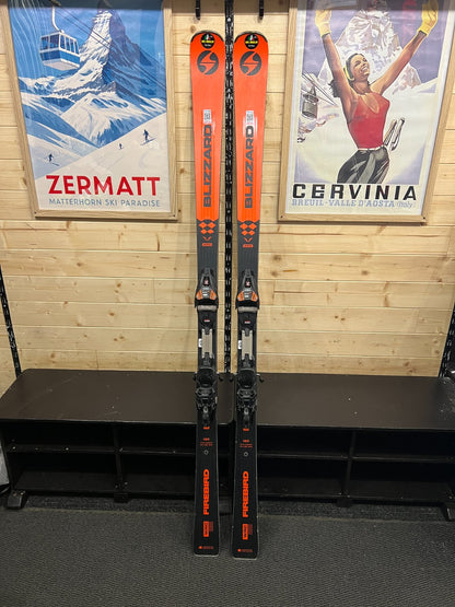 Blizzard Firebird WRC — raggio 18.5m, waist 68mm