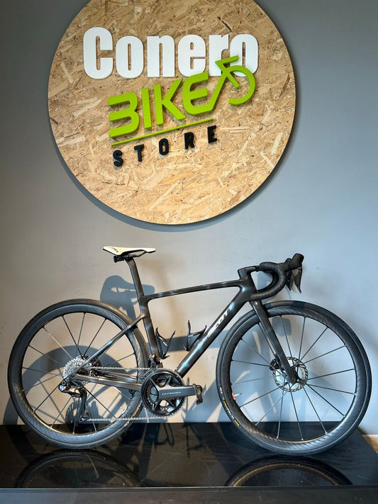 Scott Addict Rc 10 2025 usata — vista laterale