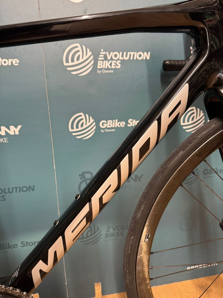 Merida Scultura 8000 2024 — Bici usata