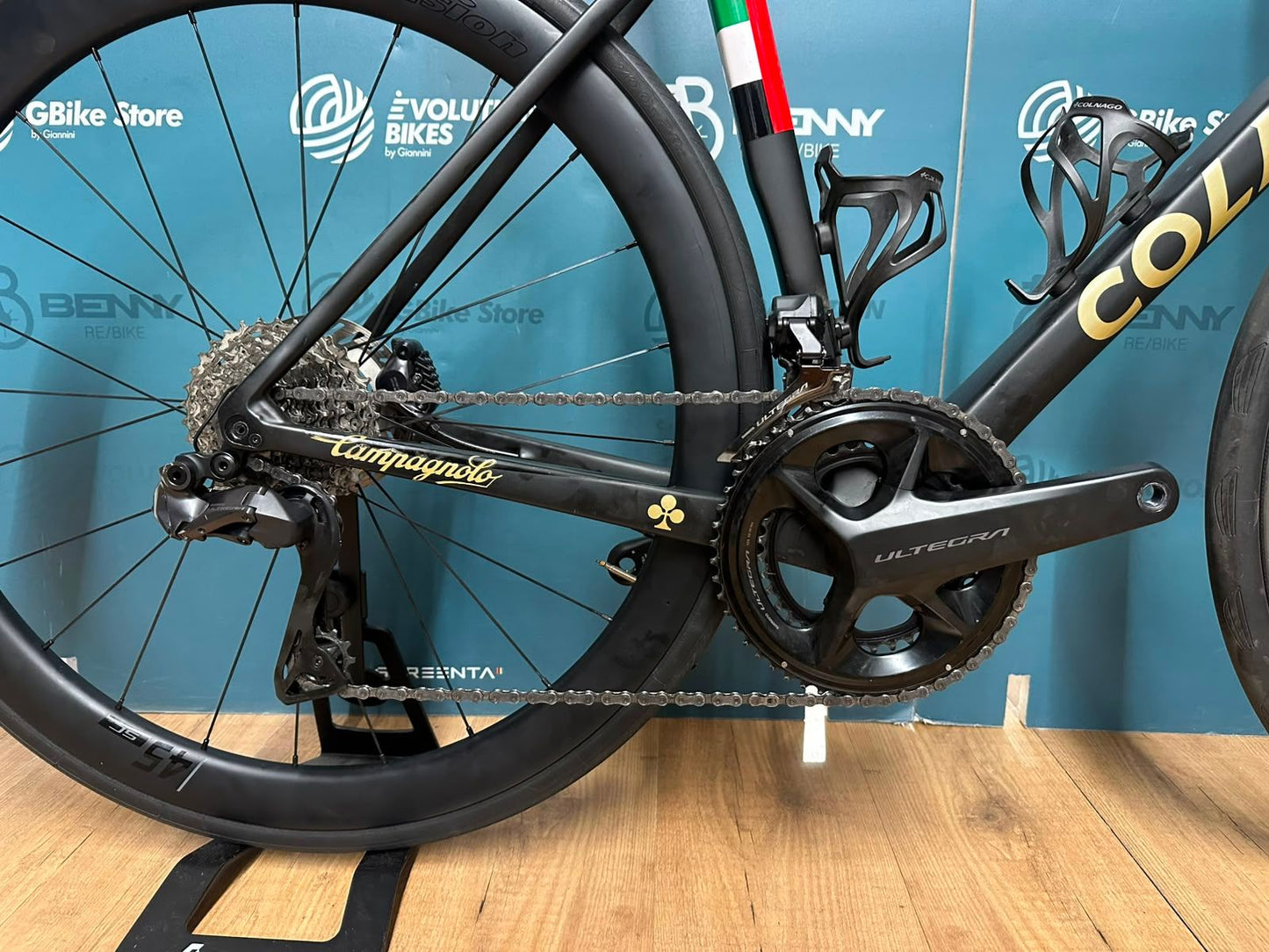 Colnago V3rs Team Uae Emirates 2024 usata — dettaglio