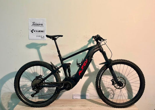 Alpek Evoke 2020 usata — vista laterale
