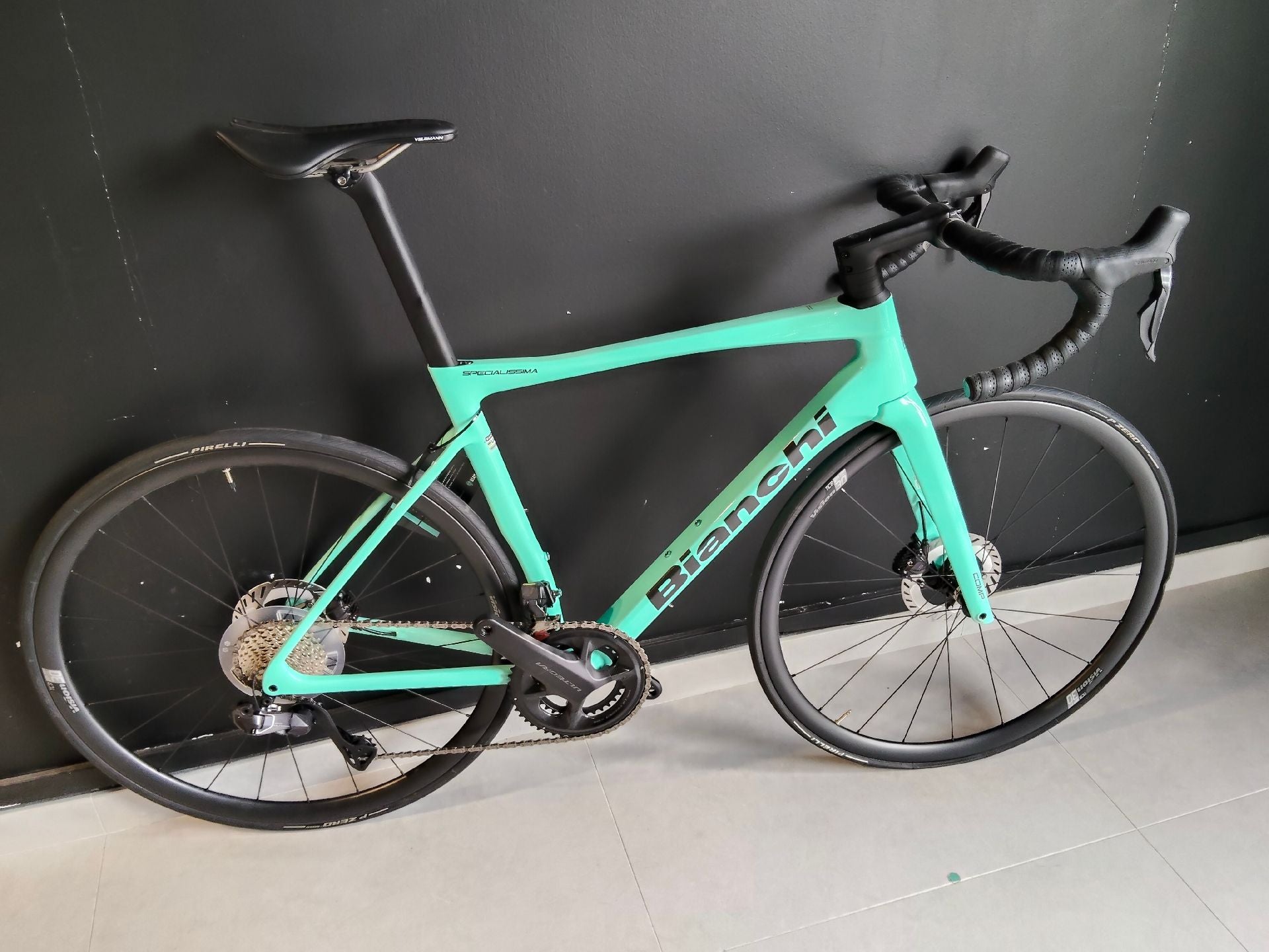 Bianchi Specialissima Comp — gruppo Shimano Ultegra Di2, taglia 50 cm