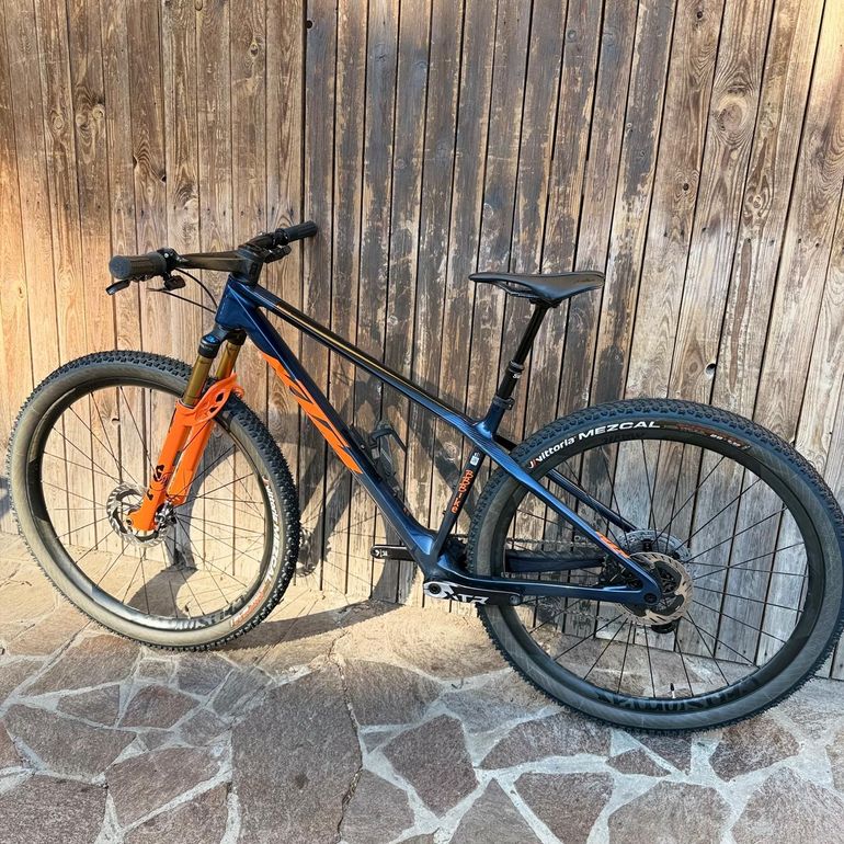 KTM Myroon Exonic 2026 usata — dettaglio