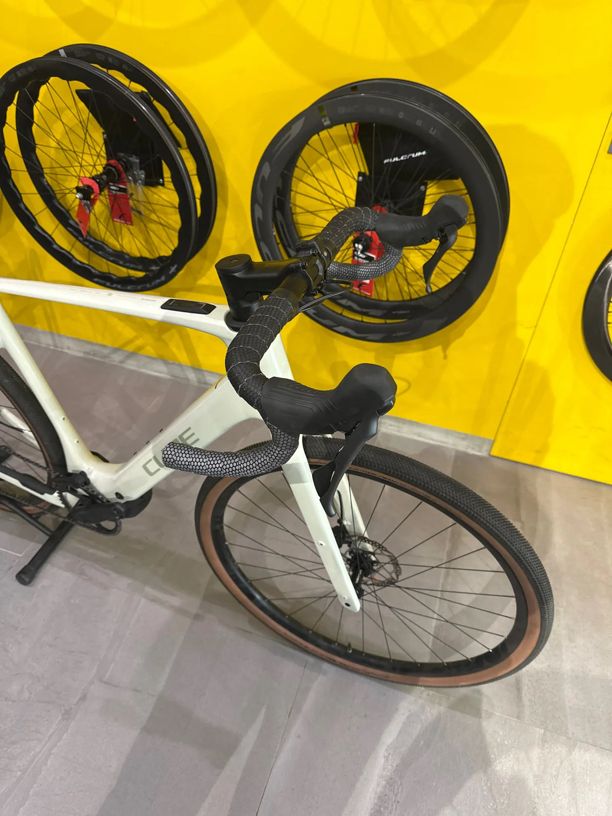 Cube Nuroad Hybrid C:62, Race 400x 2025 — Bici usata