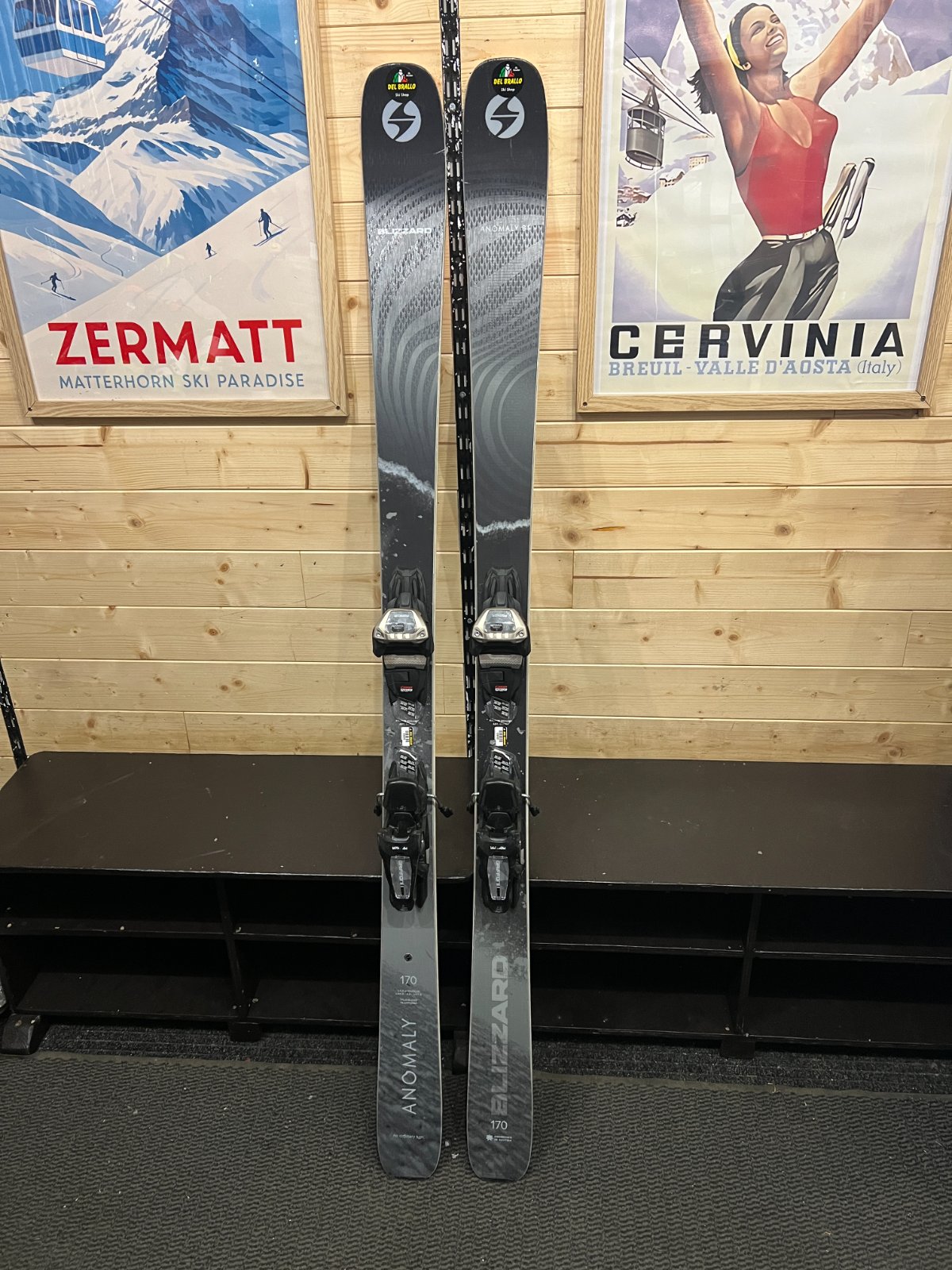 Blizzard Anomaly 84 — raggio 14m, waist 84mm