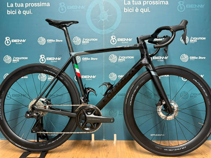 Colnago C68 2025 usata — vista laterale