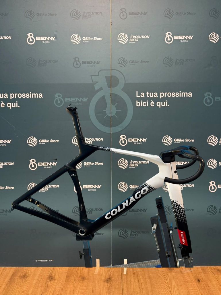 Colnago Y1rs 2026 usata — vista laterale