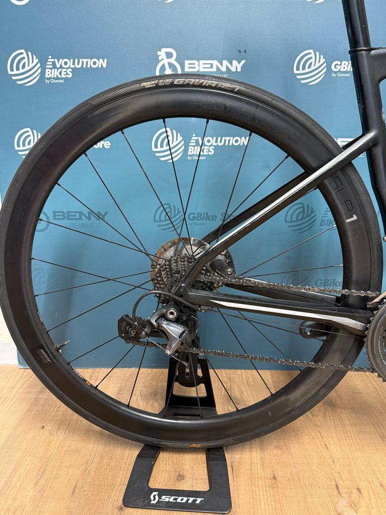 BMC Roadmachine 2020 — Bici usata