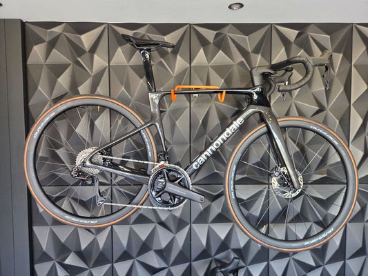 Cannondale Supersix Evo 2026 usata — vista laterale