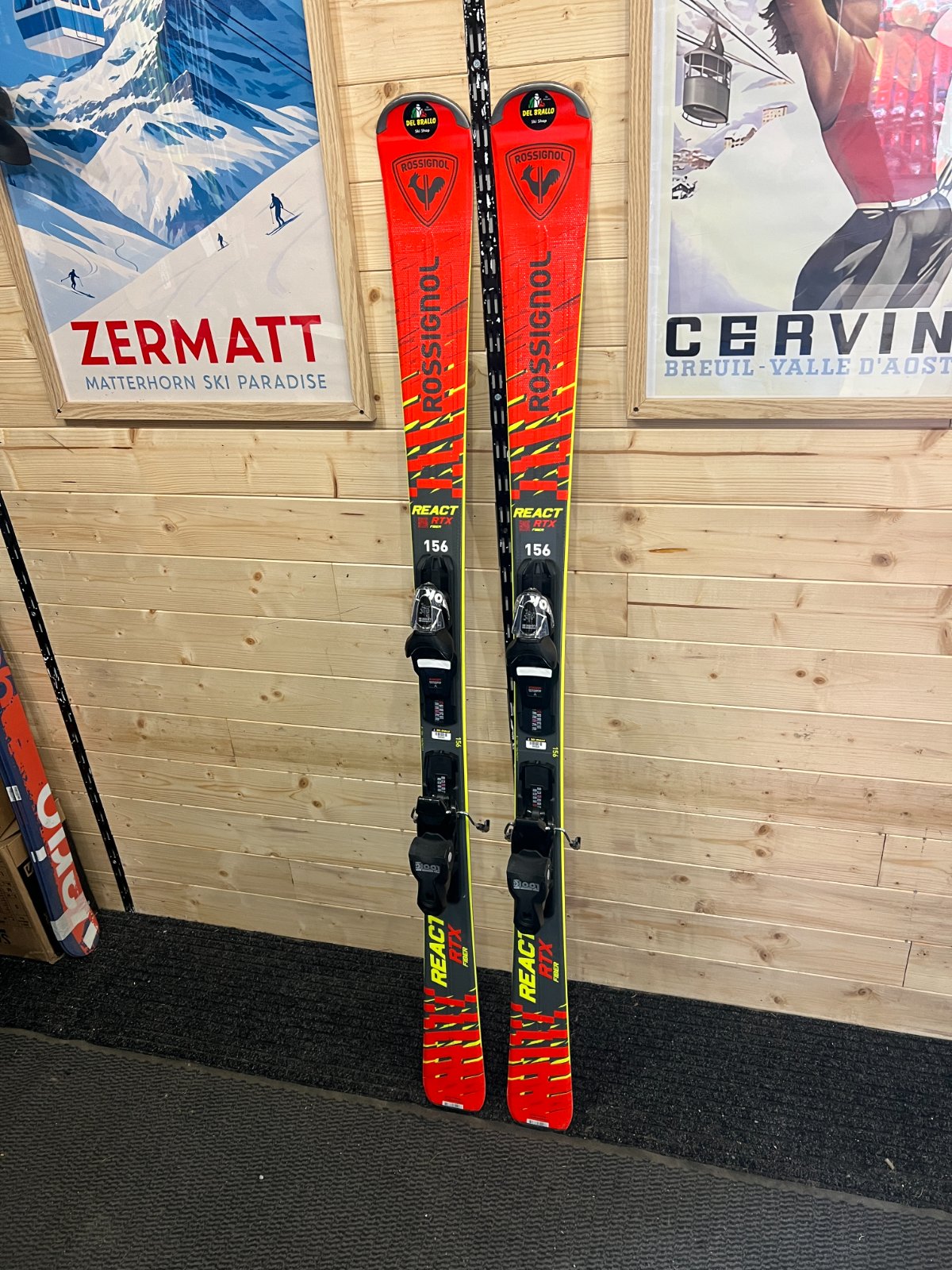 Rossignol React RTX — raggio 12m, waist 74mm