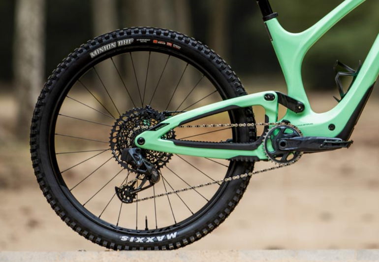 Bold Unplugged Pro — gruppo SRAM GX Eagle AXS, taglia M