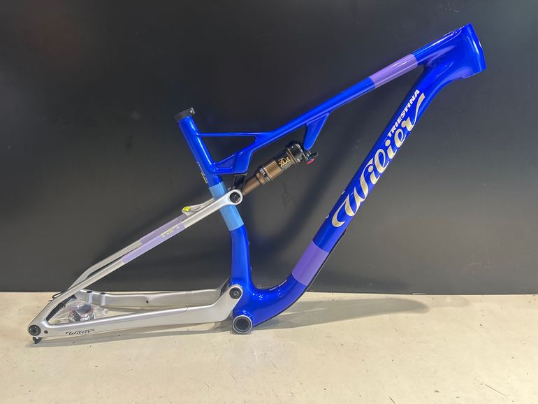 Wilier Triestina Urta Max Slr 2026 usata — vista laterale