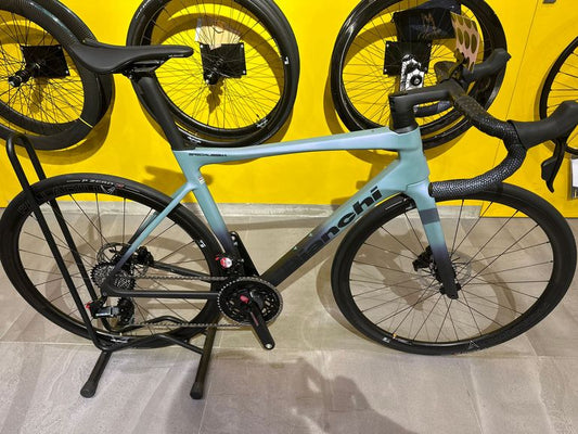 Bianchi Specialissima 2025 usata — vista laterale