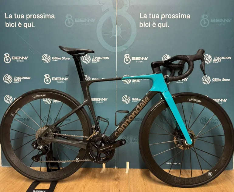 Cannondale Supersix Evo Hi-Mod 2025 usata — vista laterale