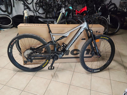 Orbea Rise M20 2021 usata — vista laterale