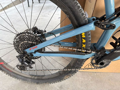 Specialized Stumpjumper Expert Carbon 29 — gruppo SRAM GX Eagle, taglia S