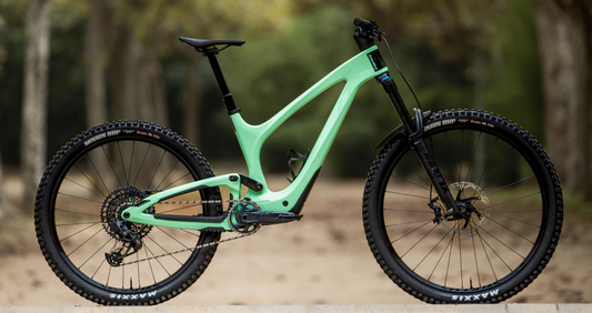 Bold Unplugged Pro 2023 usata — vista laterale