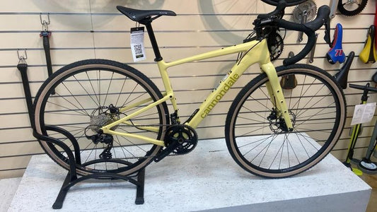 Cannondale Topstone Carbon 3 2024 usata — vista laterale