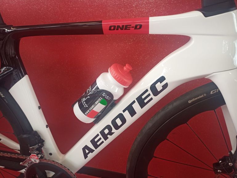 Aerotec D-One Carbon Road 12s — gruppo SRAM Rival eTap AXS, taglia 56