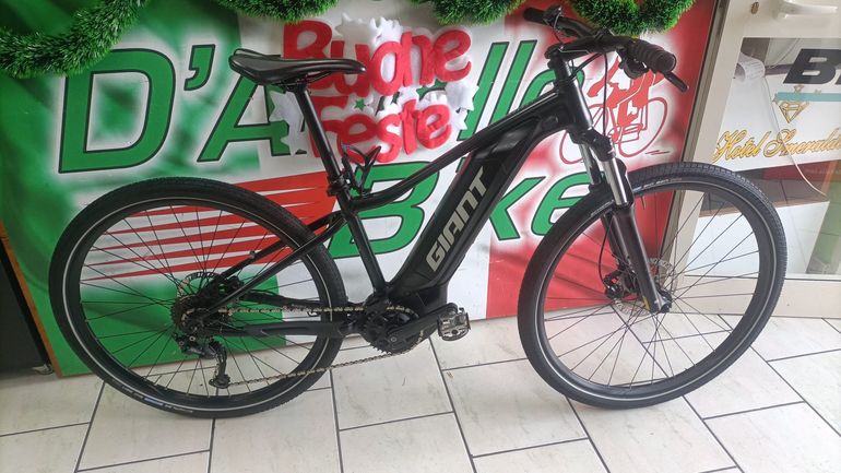 Giant Talon E+ 29 3 2023 usata — vista laterale