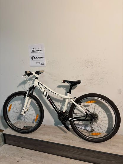 Specialized Myka 26 2015 — Bici usata