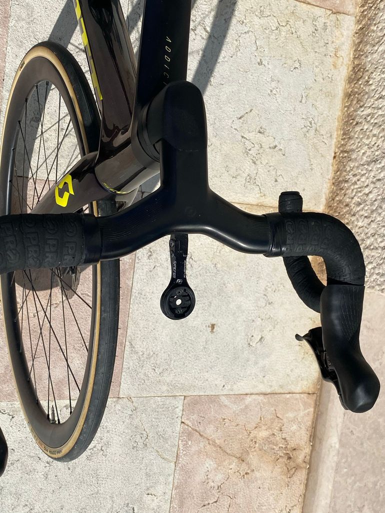 Scott Addict Rc 2021 — Bici usata