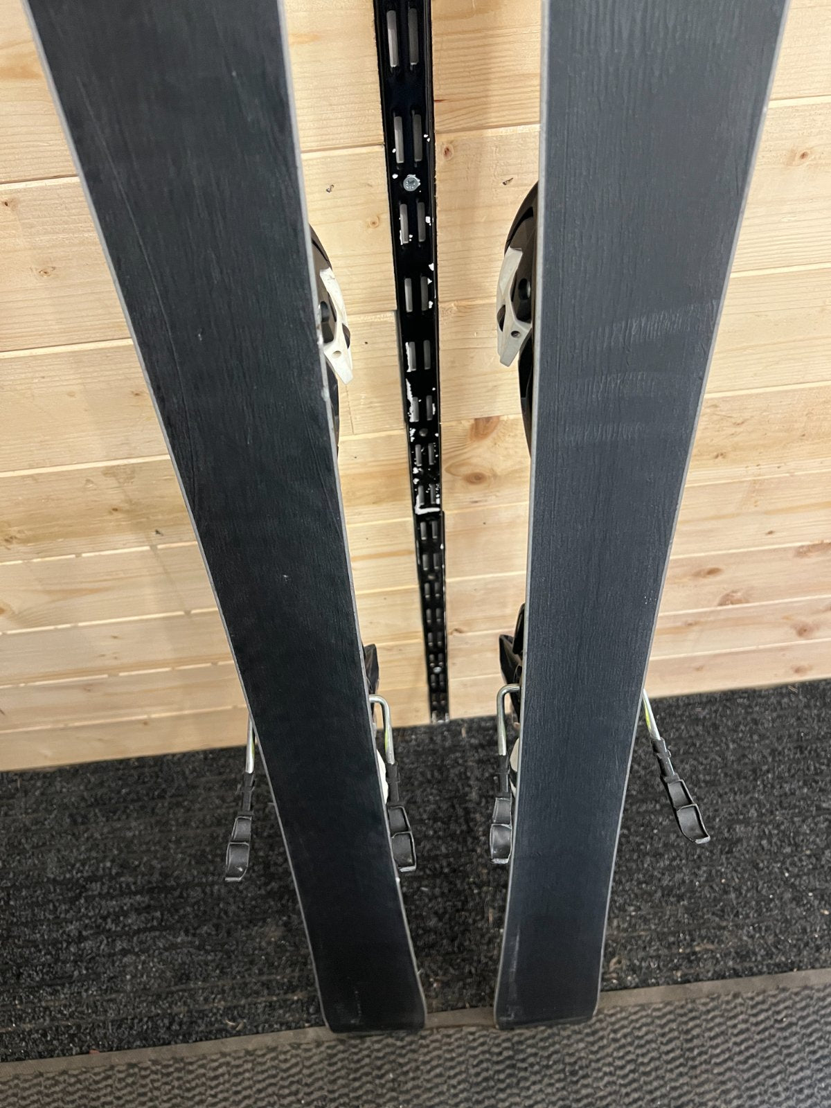 Volkl Racetiger SC 2023 usato — dettaglio