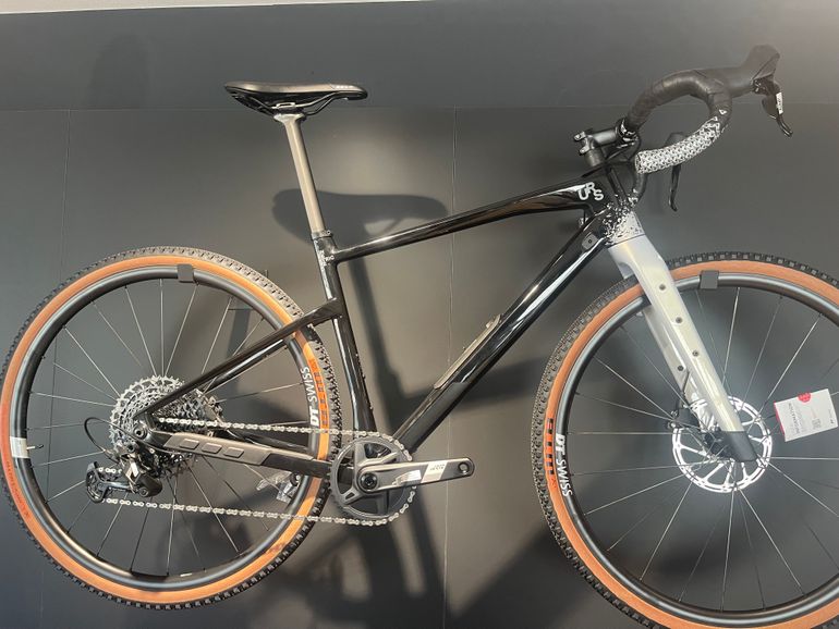 BMC Urs Four 2024 usata — vista laterale