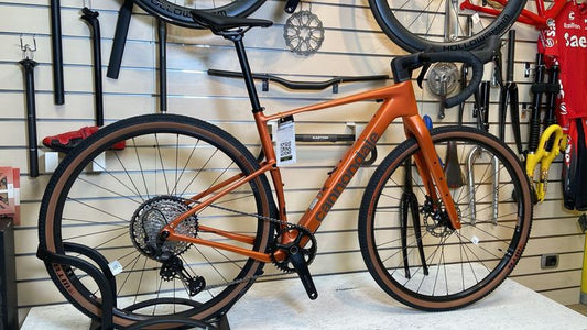 Cannondale Topstone 2025 usata — vista laterale
