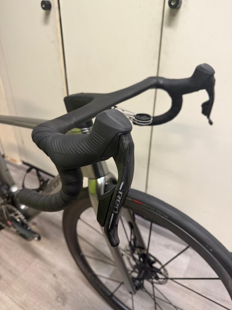 Scott Addict Rc Ultimate 2026 usata — dettaglio