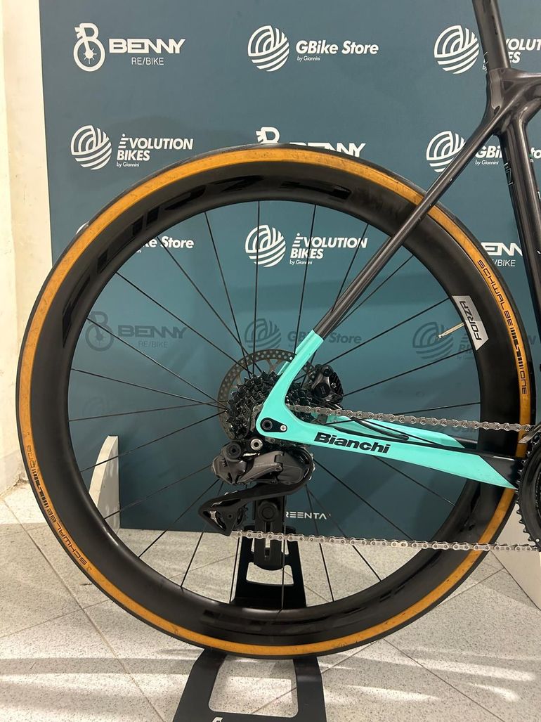 Bianchi Specialissima 2023 — Bici usata