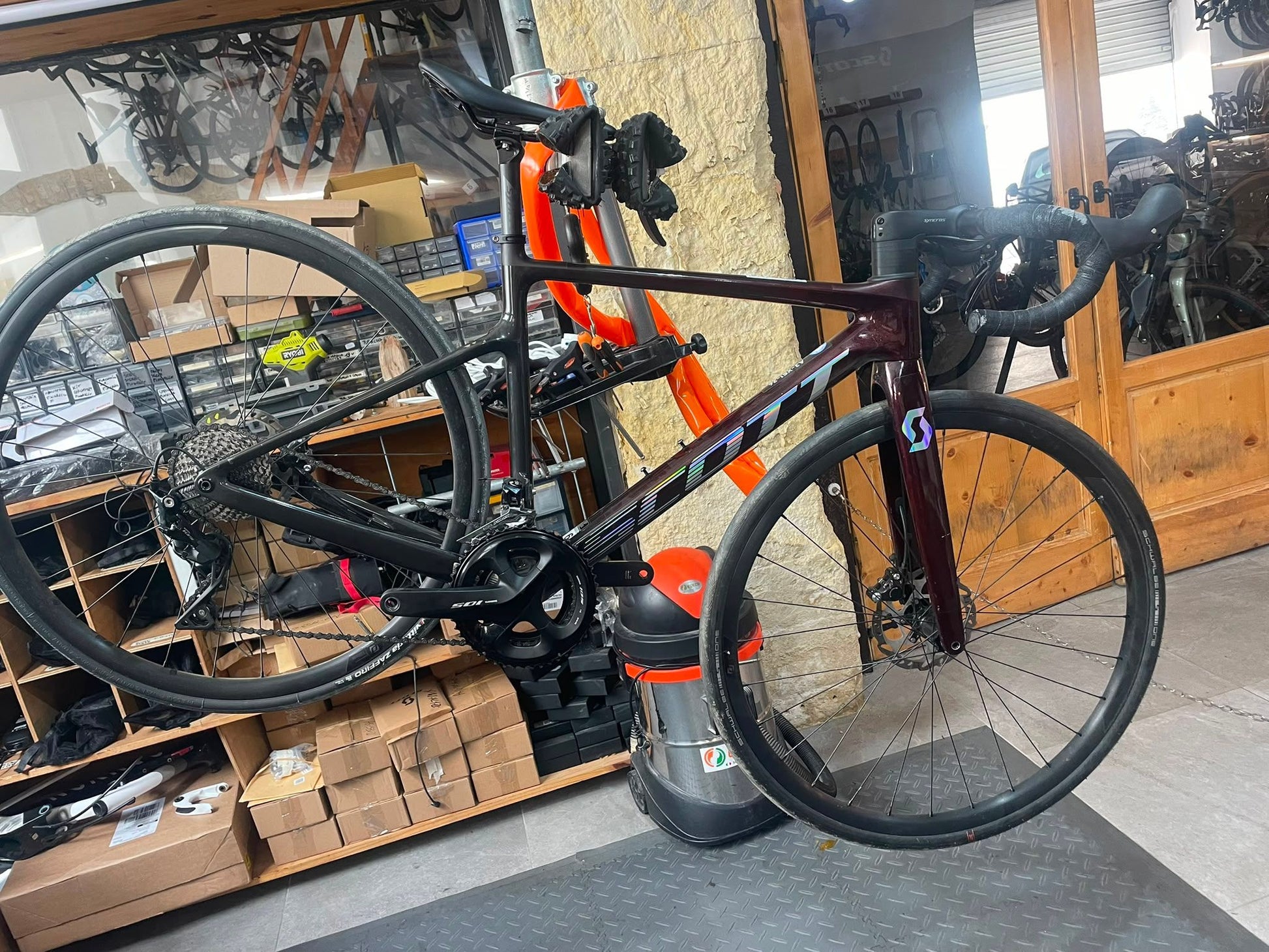 Scott Addict 30 2024 usata — vista laterale