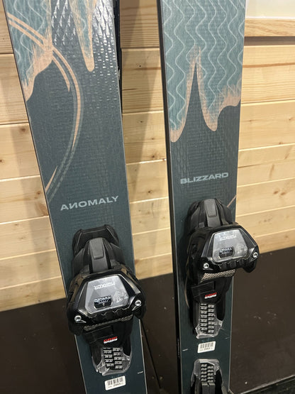 Blizzard Anomaly 94 2025 — Freeride/Freestyle usato