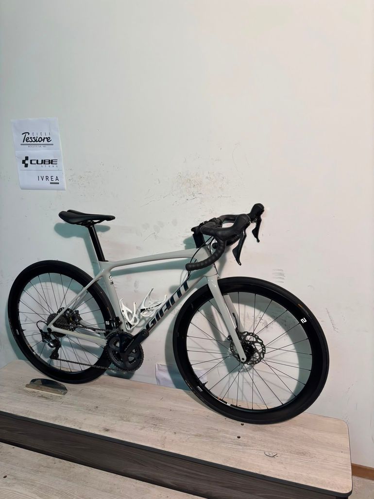 Giant Tcr Advanced 1 2023 usata — dettaglio