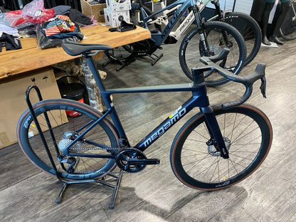 Megamo Pulse 05 Cw 2026 usata — vista laterale