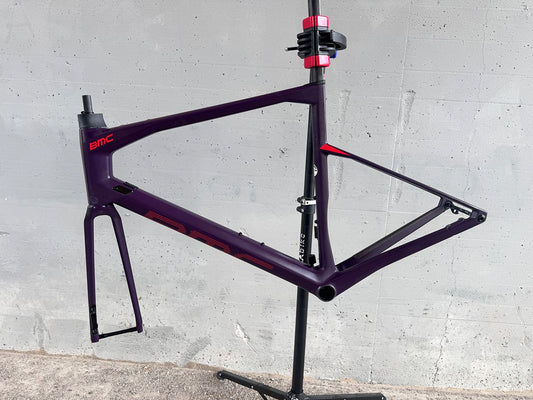BMC Roadmachine 01 Three 2023 usata — vista laterale