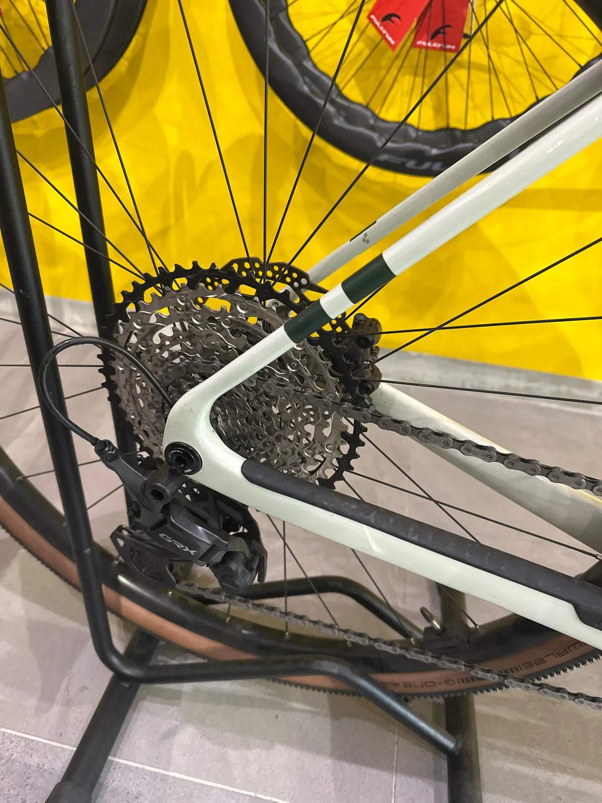 Cube Nuroad Hybrid C:62, Race 400x — telaio in Carbonio, Buone condizioni