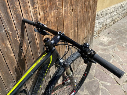 Specialized Epic Comp Carbon 29 — gruppo Shimano Deore XT, taglia M
