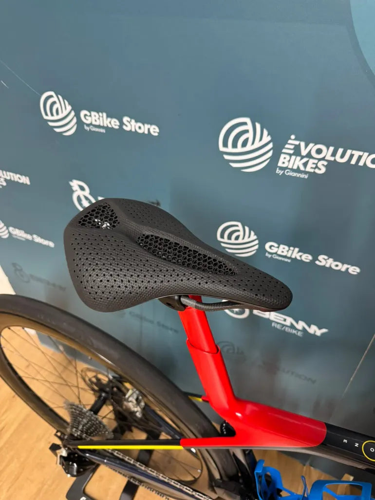 Trek Madone Slr 9 Gen 8 2025 usata — dettaglio