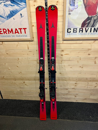 Atomic Redster S8 Revoshock C — raggio 12.4m, waist 69mm