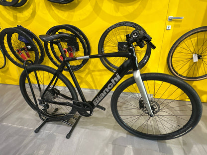 Bianchi E-Impulso Tourer — gruppo Shimano Deore, taglia L