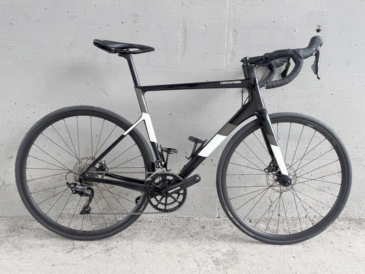 Cannondale Supersix Evo 2022 usata — vista laterale