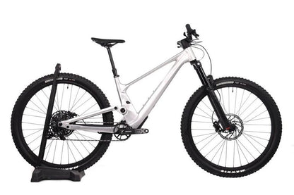 Scott Genius 940 2024 usata — vista laterale