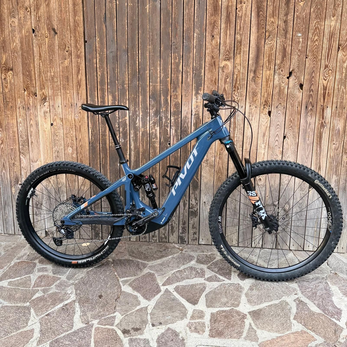 Pivot Shuttle Lt Ride Slx/Xt 2025 usata — vista laterale