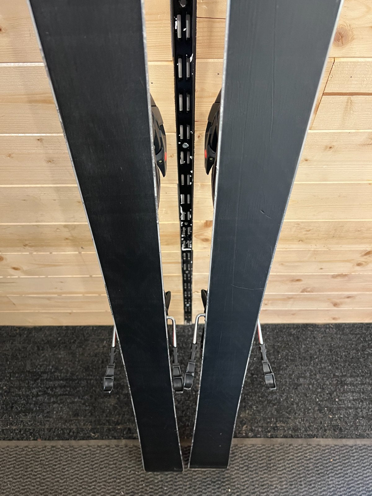 Nordica Dobermann Multigara DC Black 2026 usato — dettaglio