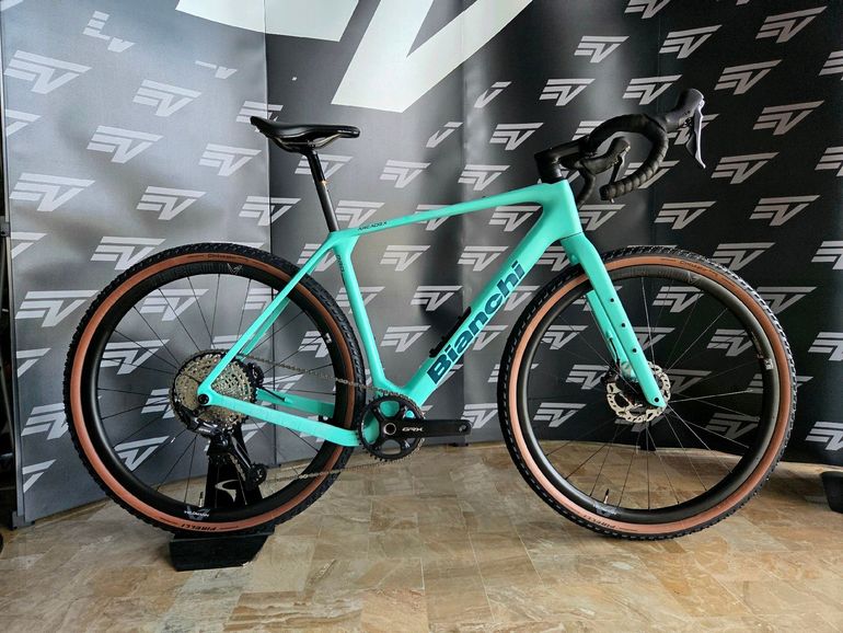 Bianchi Arcadex Pro 820/822 2024 usata — vista laterale