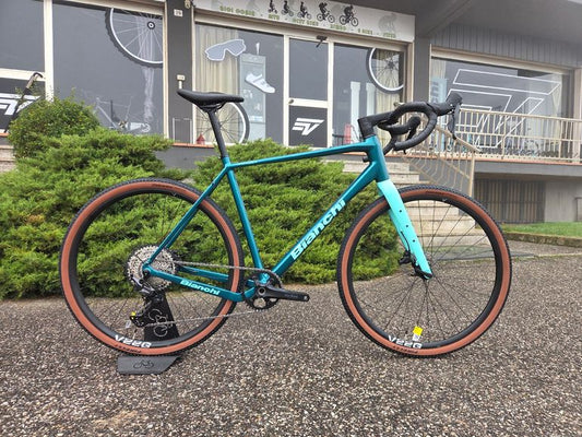 Bianchi Arcadex Al 2025 usata — vista laterale
