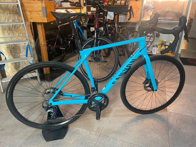 Canyon Endurace Cf 8 2022 — Bici usata