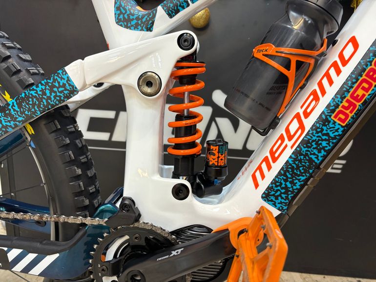 Megamo Crave Crb Gravity 2022 usata — dettaglio